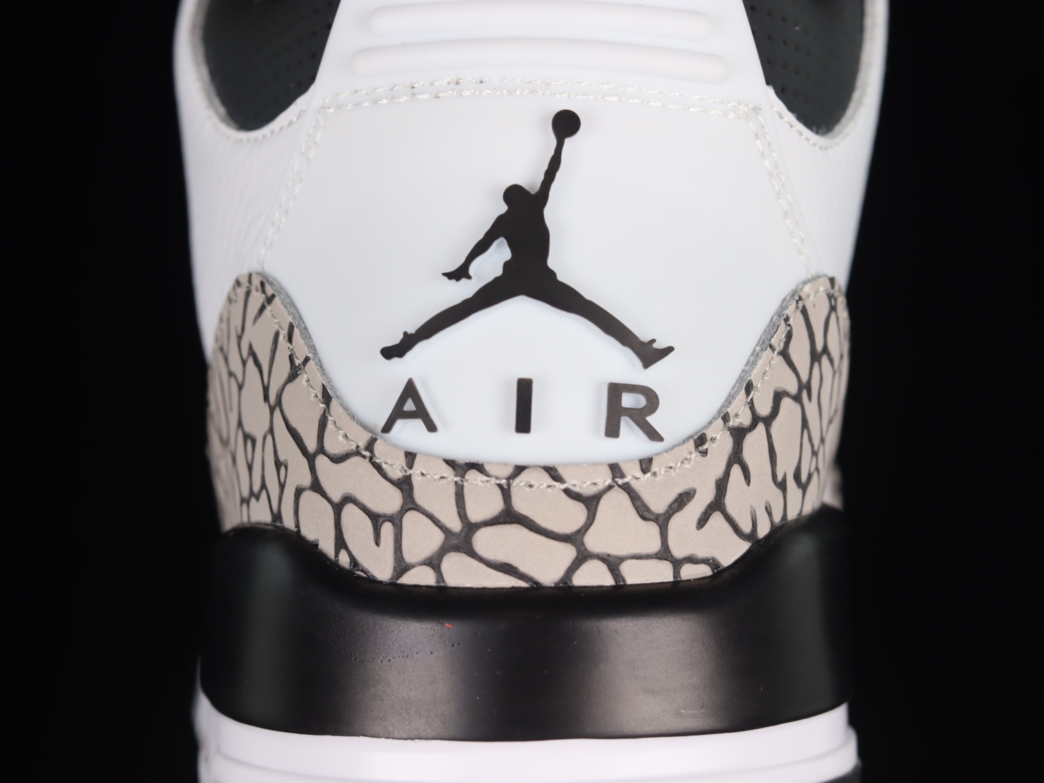 Jordan 3 Retro Infrared 23 136064-123