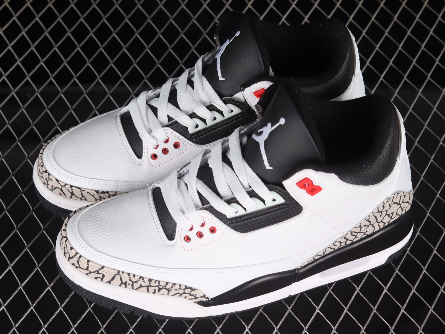 Jordan 3 Retro Infrared 23 136064-123