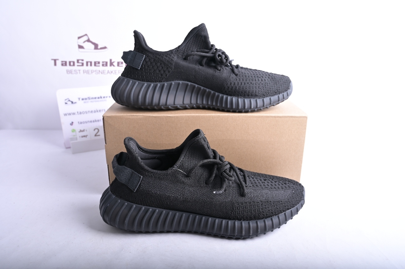 adidas Yeezy Boost 350 V2 Onyx HQ4540
