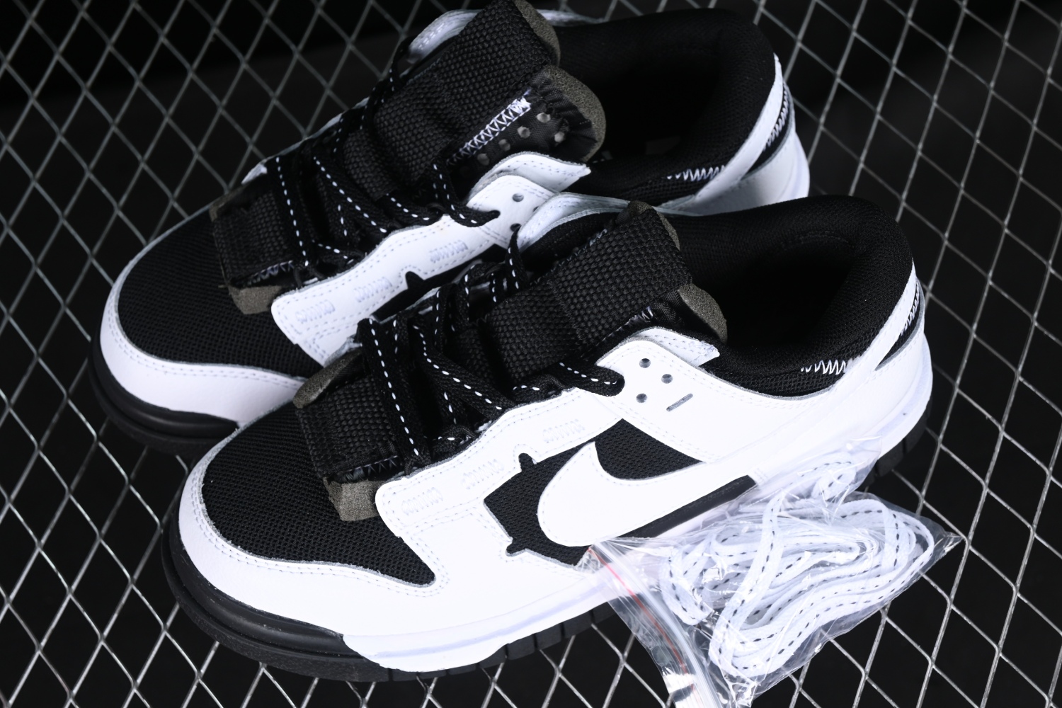 Nike Dunk Low Jumbo Reverse Panda DV0821-002
