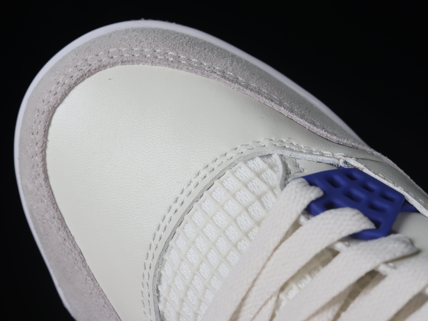 Nike SB x Jordan Air Jordan 4  Sapphire  DR5415-102