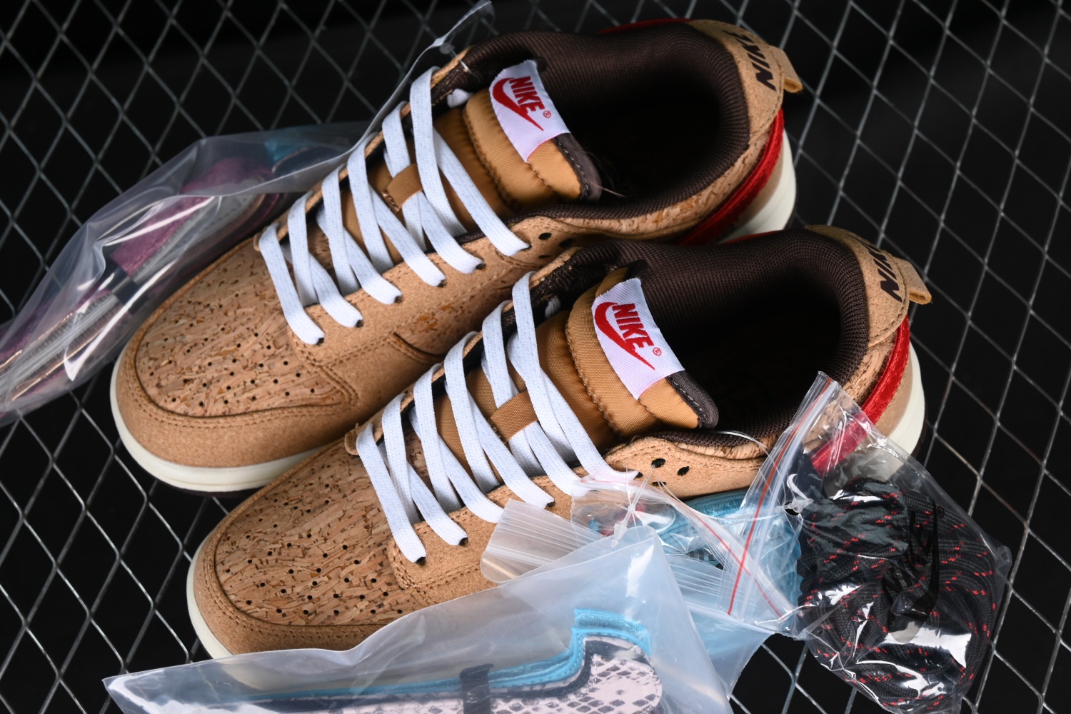 Nike Dunk Low SP CLOT Cork FN0317-121