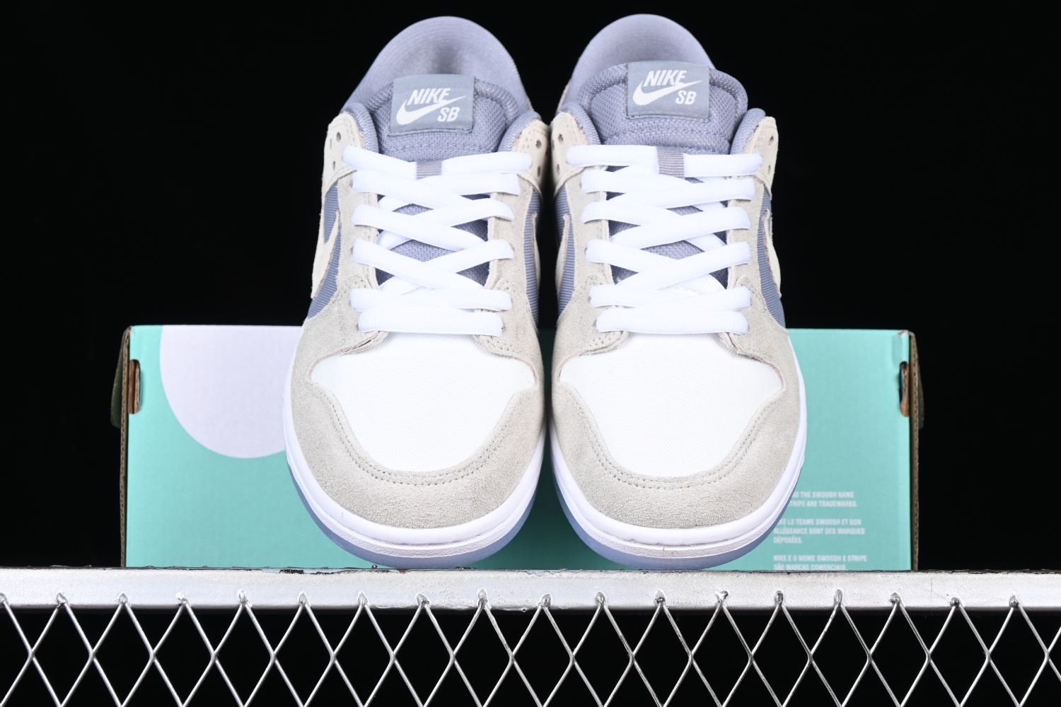 Nike SB Dunk Low Wolf Grey 854866-011