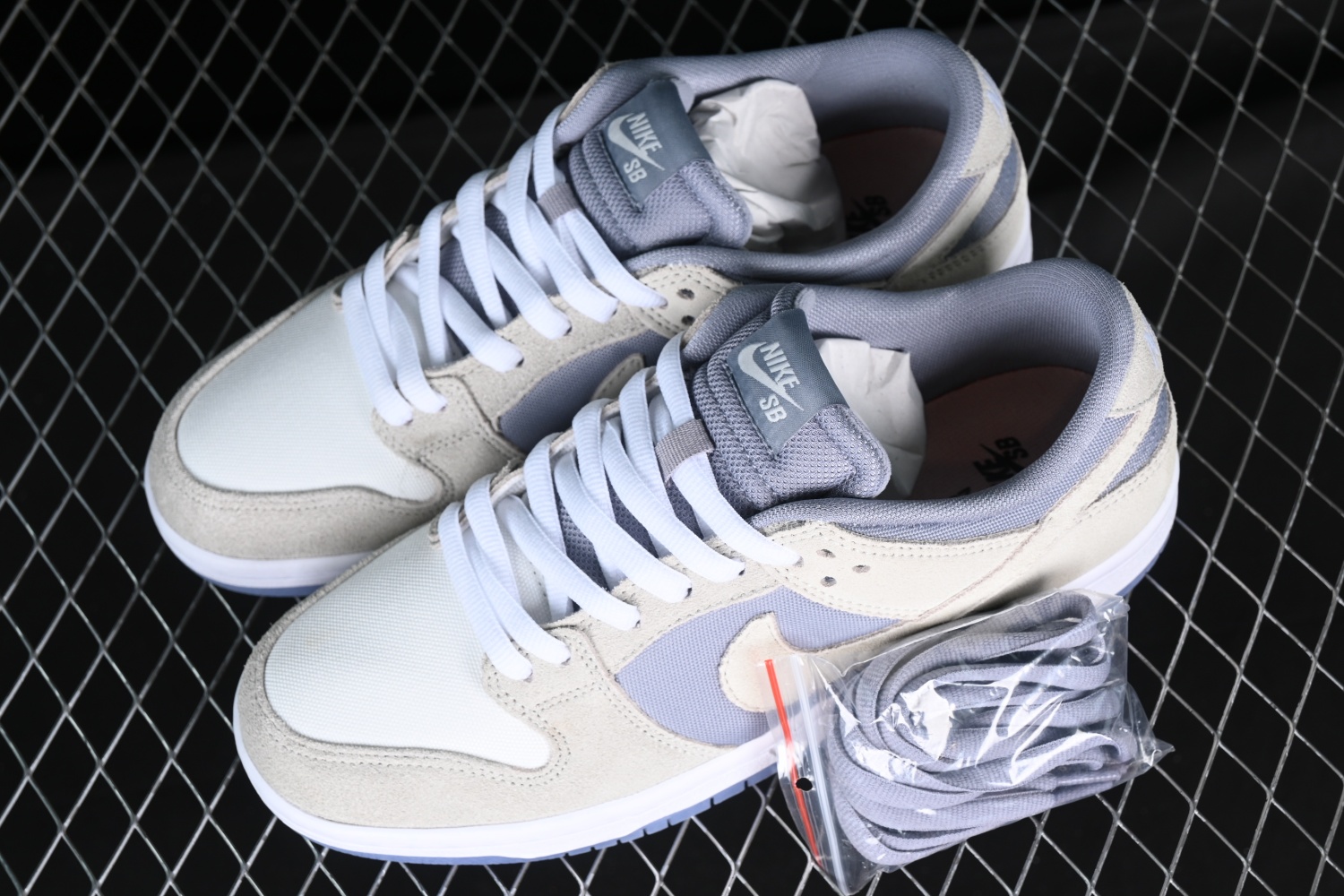 Nike SB Dunk Low Wolf Grey 854866-011