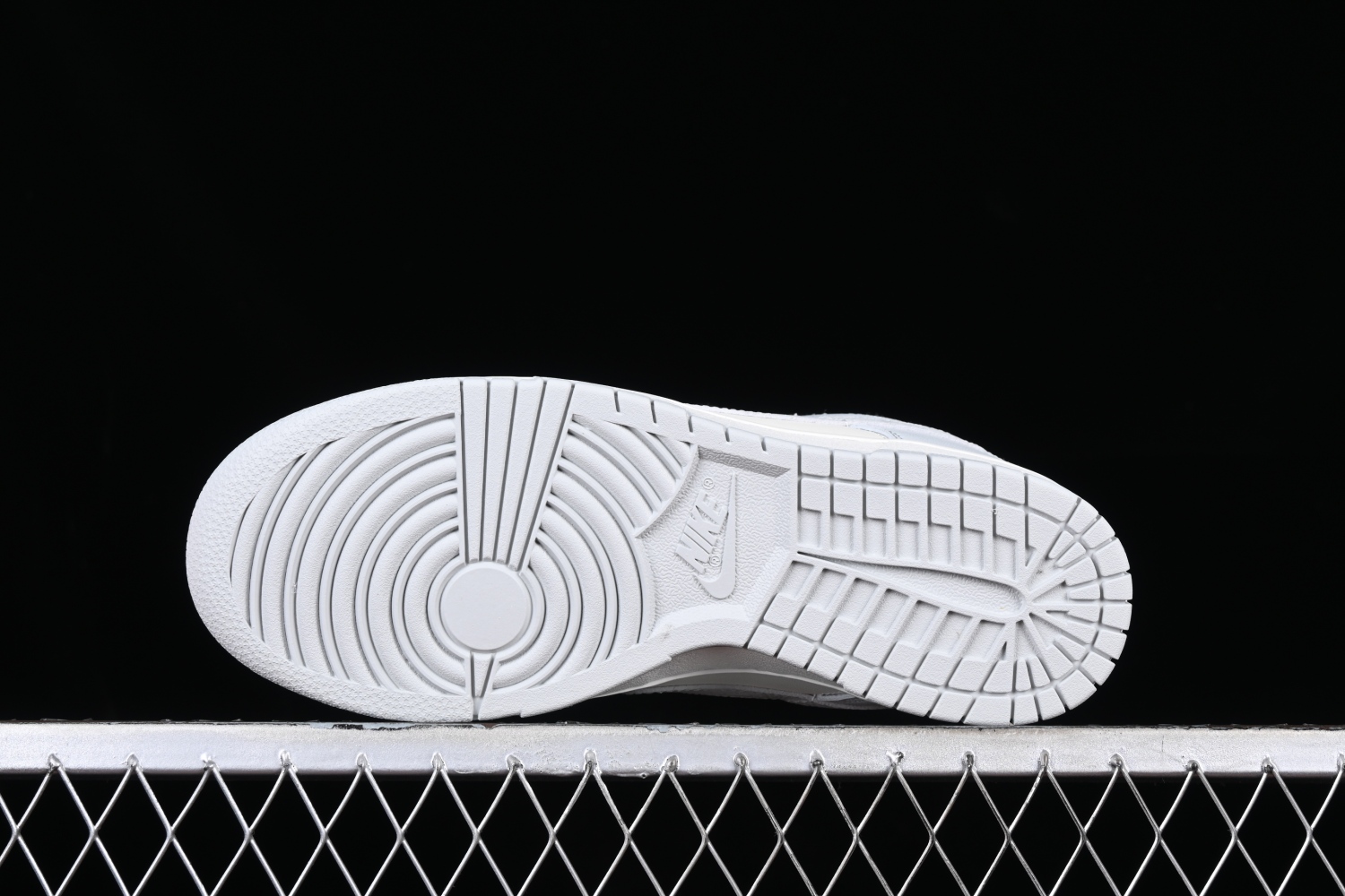Nike Dunk Low Needlework Sail Aura FJ4553-133