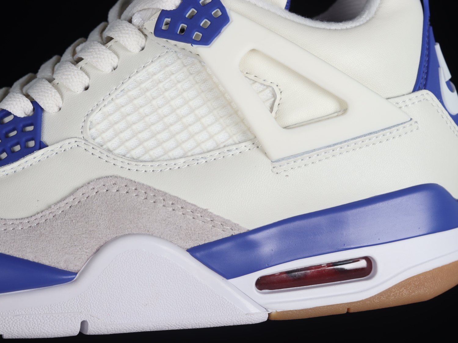 Nike SB x Jordan Air Jordan 4  Sapphire  DR5415-102