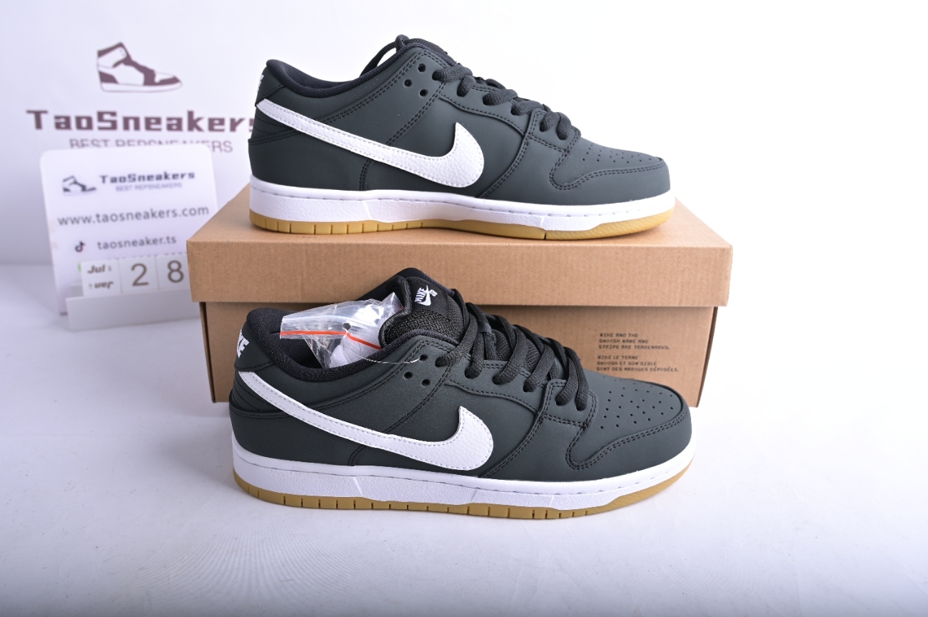 Nike SB Dunk Low Pro Black Gum CD2563-006