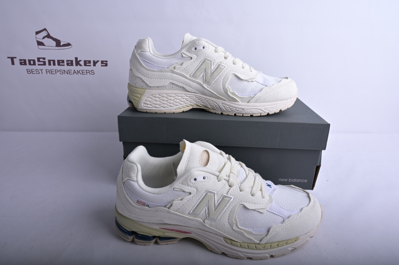 New Bal*nce 2002R Protection Pack Sea Salt M2002RDC