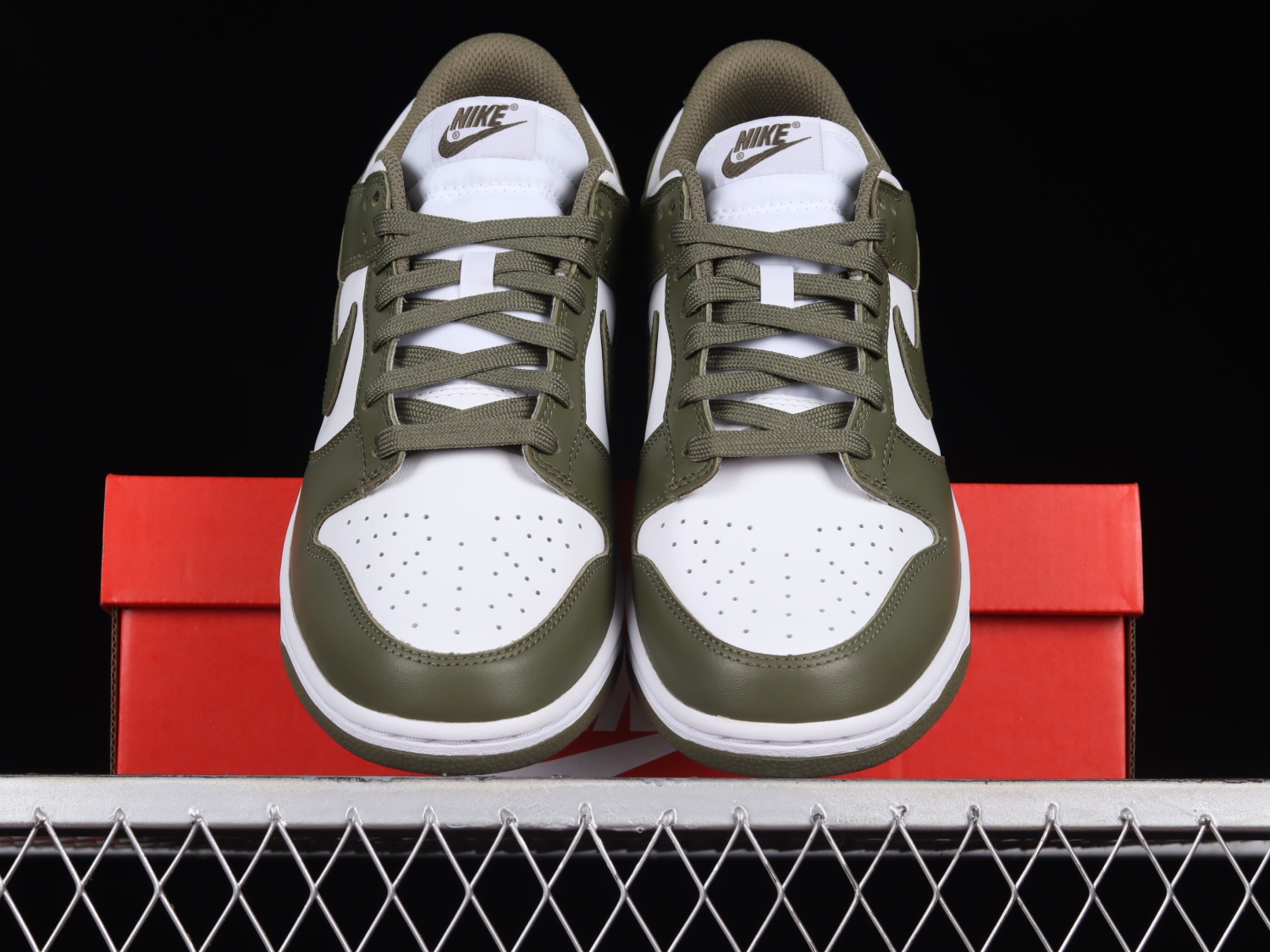 Nike Dunk Low Medium Olive DD1503-120