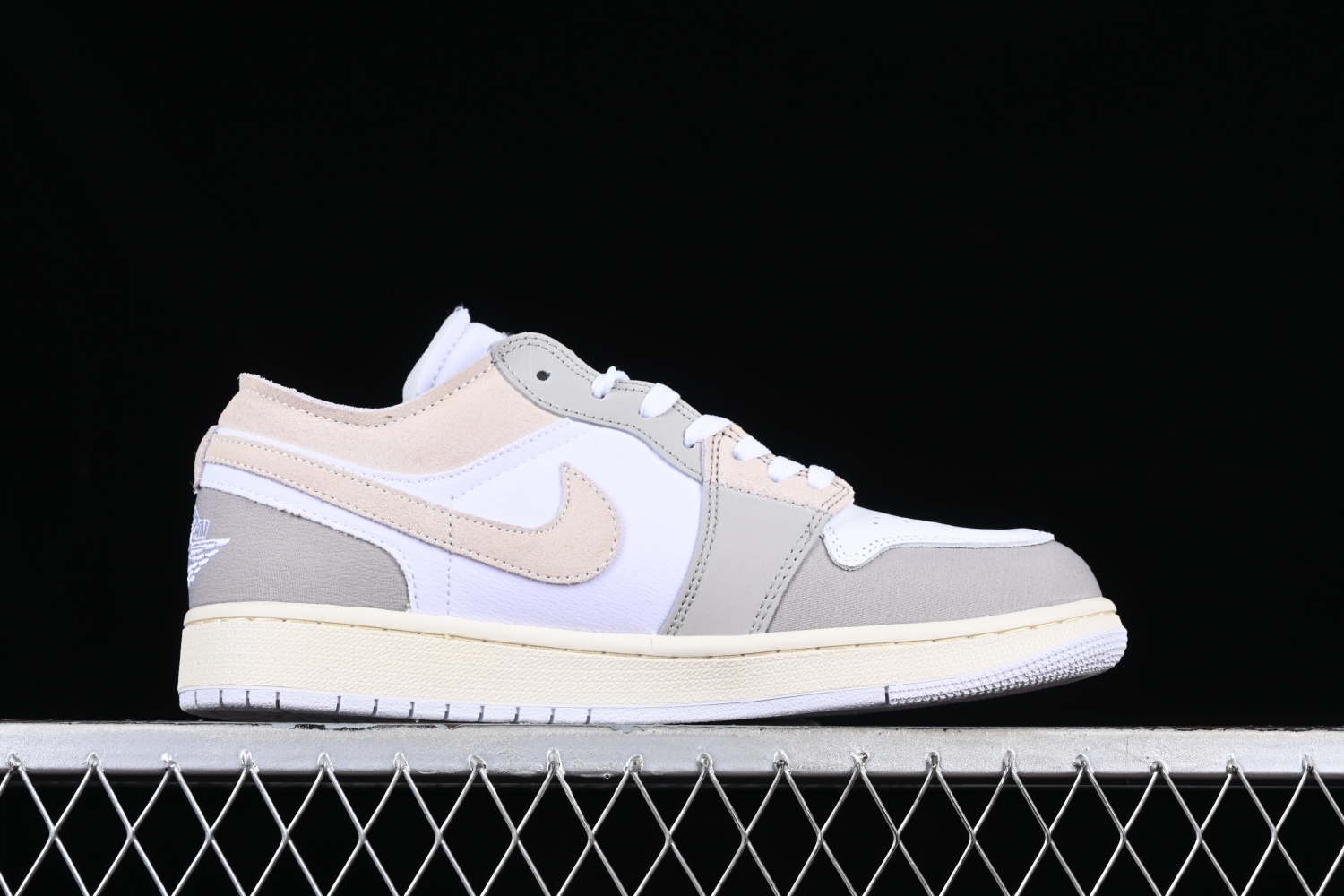 Jordan 1 Low SE Craft Inside Out Tech Grey DN1635-002