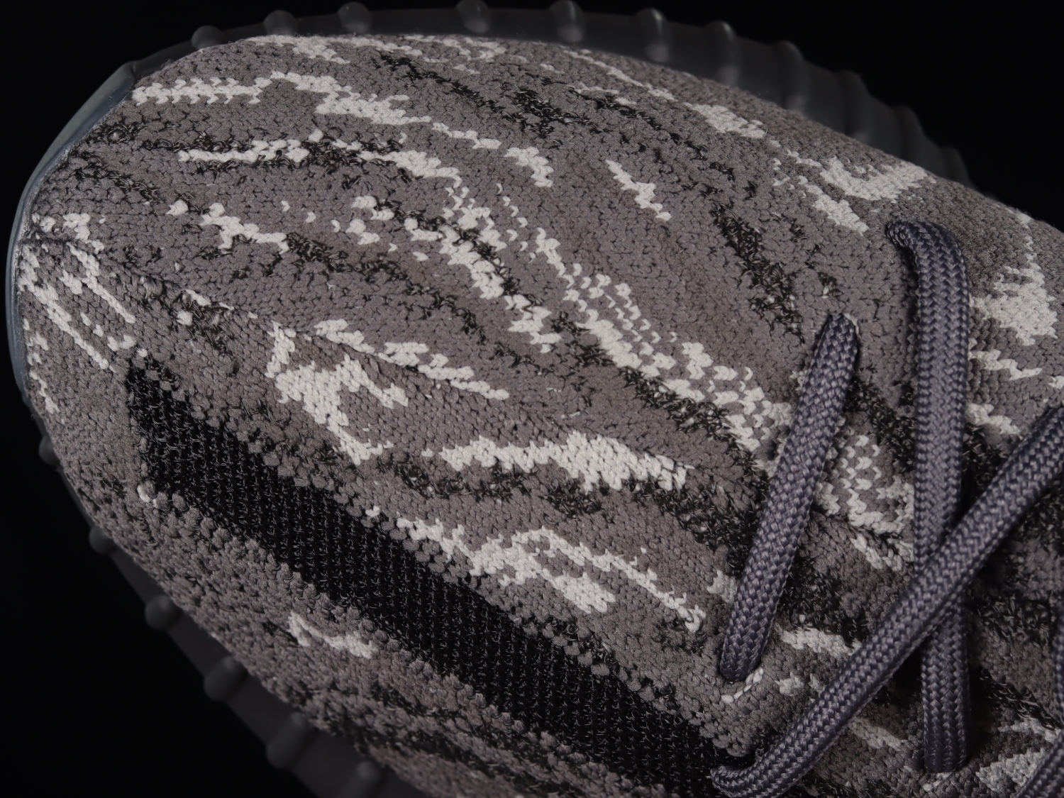 adidas Yeezy Boost 350 V2 MX Dark Salt ID4811