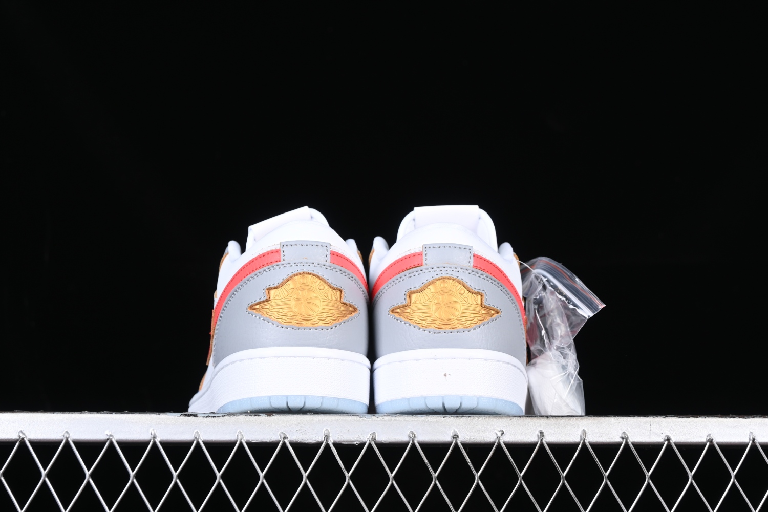 Jordan 1 Low SE Philippines FN8901-164