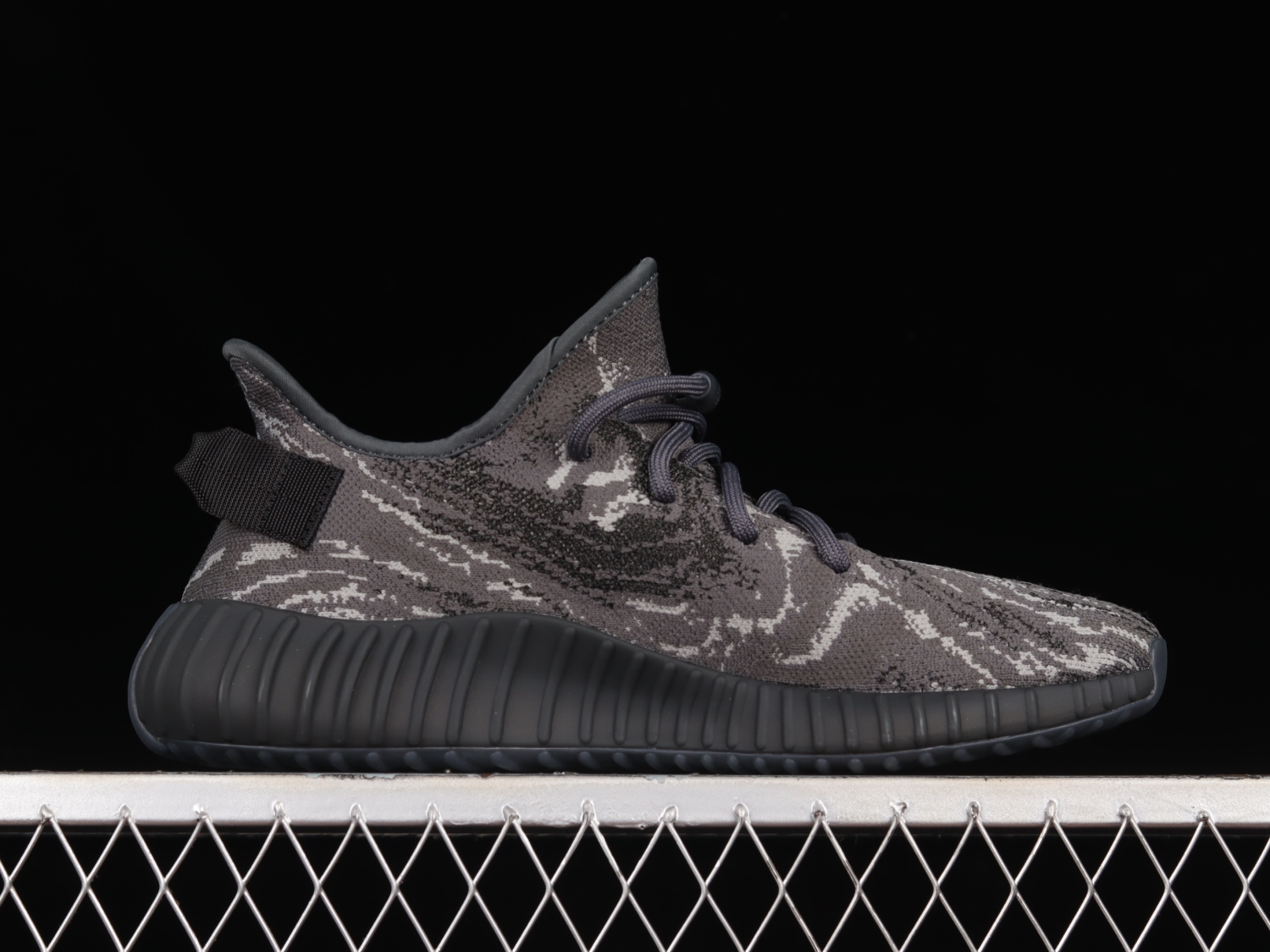 adidas Yeezy Boost 350 V2 MX Dark Salt ID4811