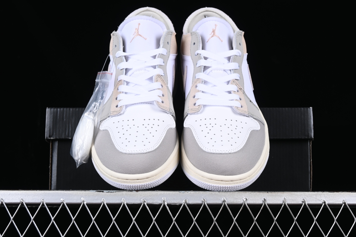 Jordan 1 Low SE Craft Inside Out Tech Grey DN1635-002