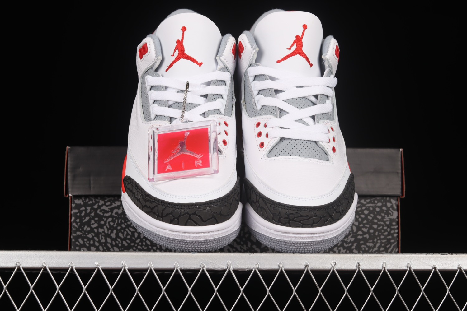 Jordan 3 Retro Fire Red (2013) 136064-120