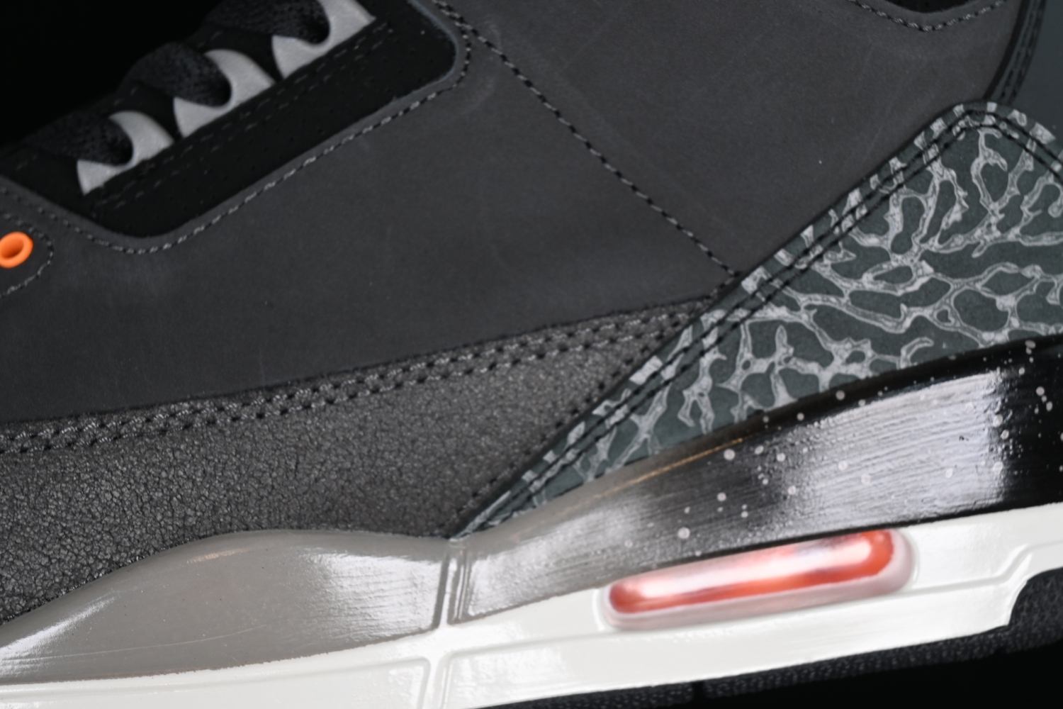Air Jordan 3 Retro  Fear   CT8532-080