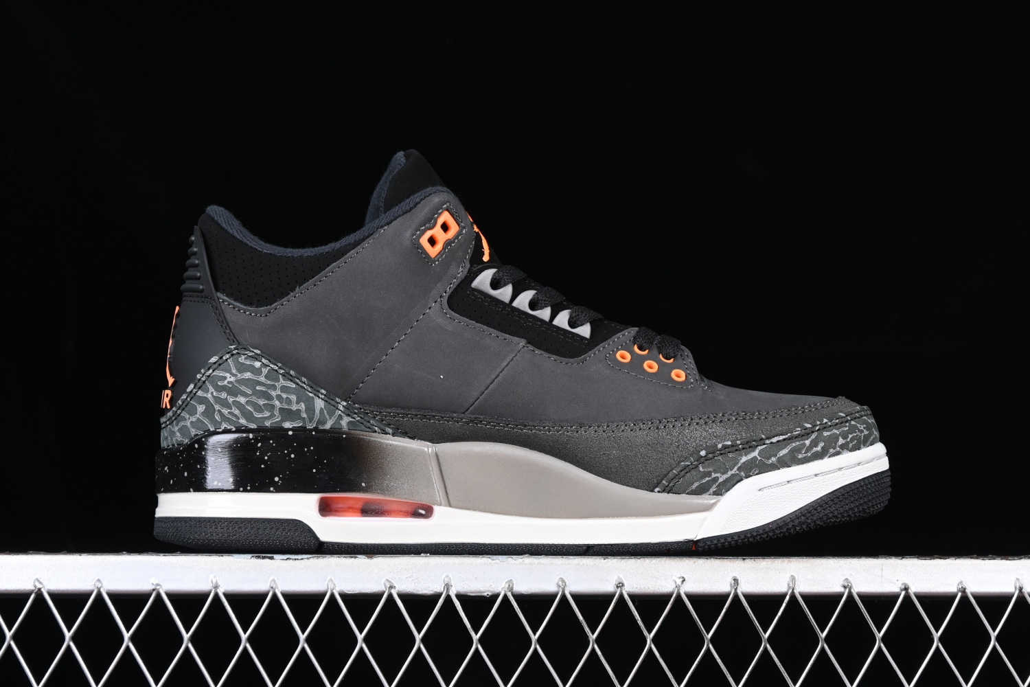 Air Jordan 3 Retro  Fear   CT8532-080