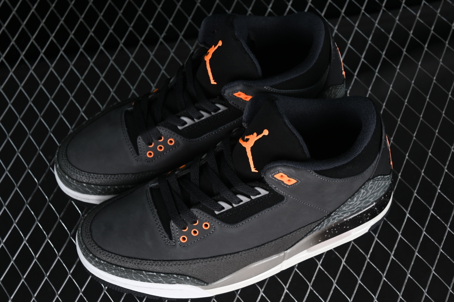 Air Jordan 3 Retro  Fear   CT8532-080