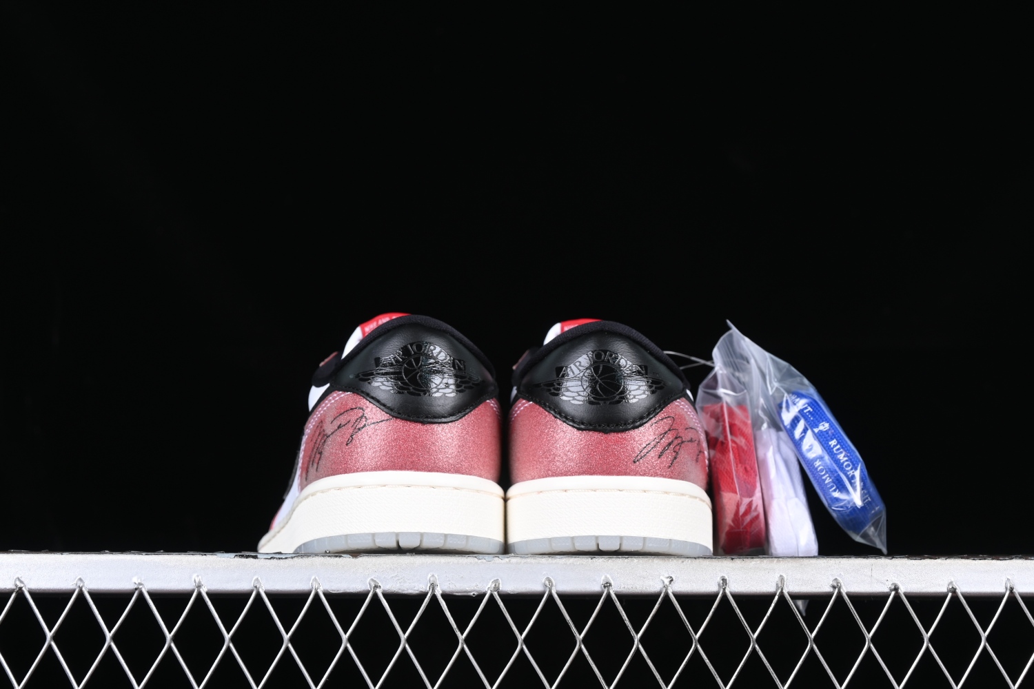 Trophy Room x Air Jordan 1 Low OG FN0432-017