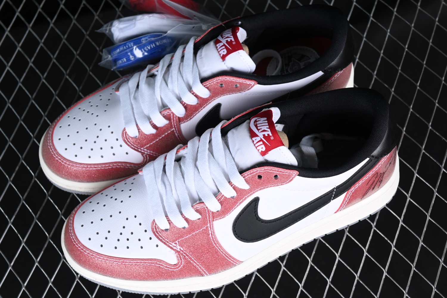 Trophy Room x Air Jordan 1 Low OG FN0432-017