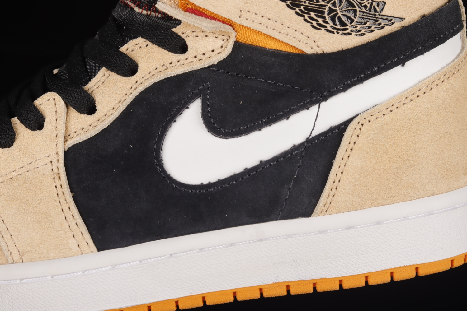 Jordan 1 High Zoom Air CMFT Pumpkin Spice CT0978-200