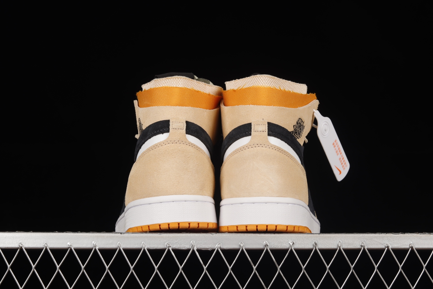Jordan 1 High Zoom Air CMFT Pumpkin Spice CT0978-200