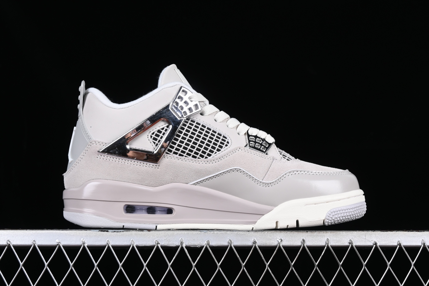 Jordan 4 Retro Frozen Moments  AQ9129-001