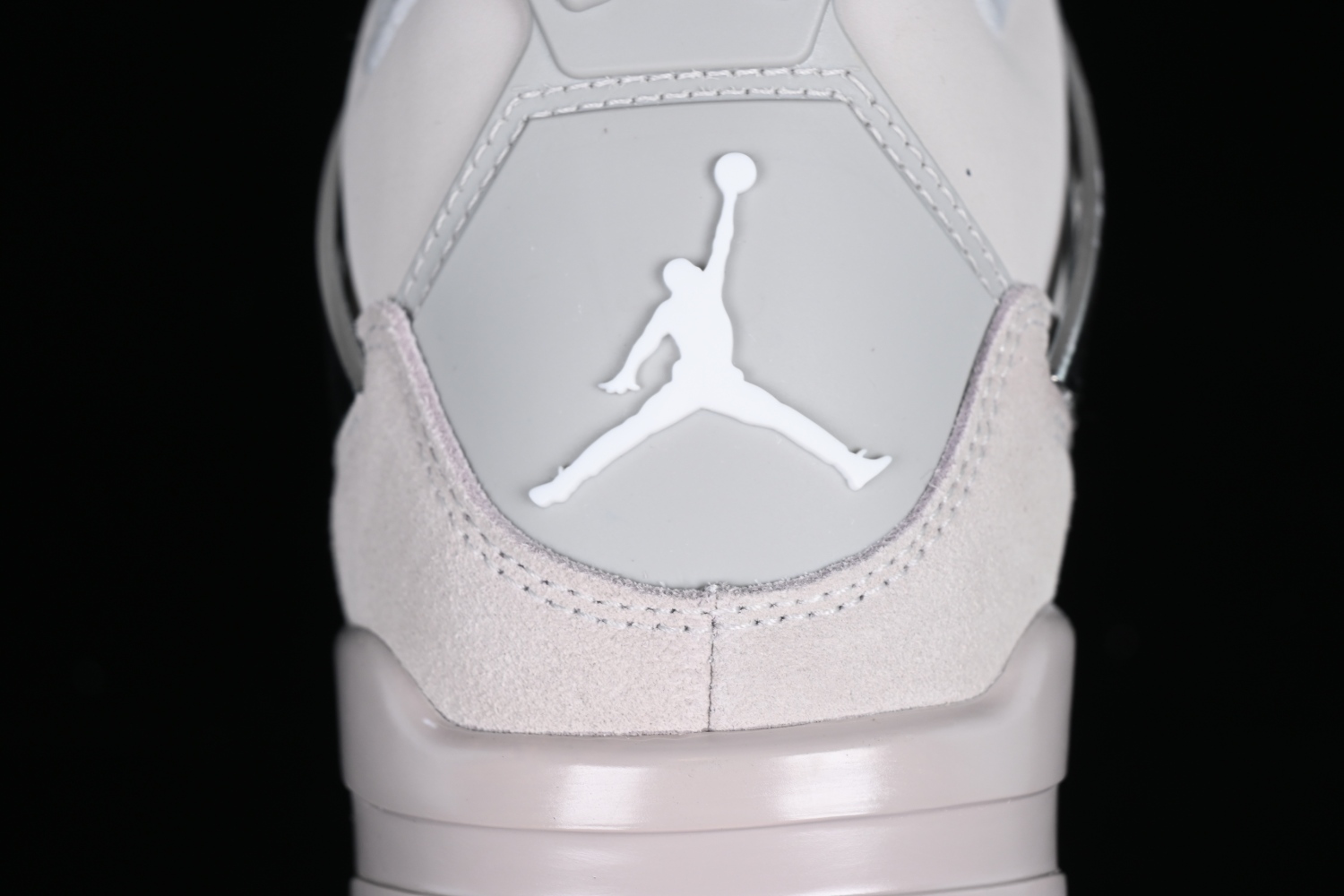 Jordan 4 Retro Frozen Moments  AQ9129-001