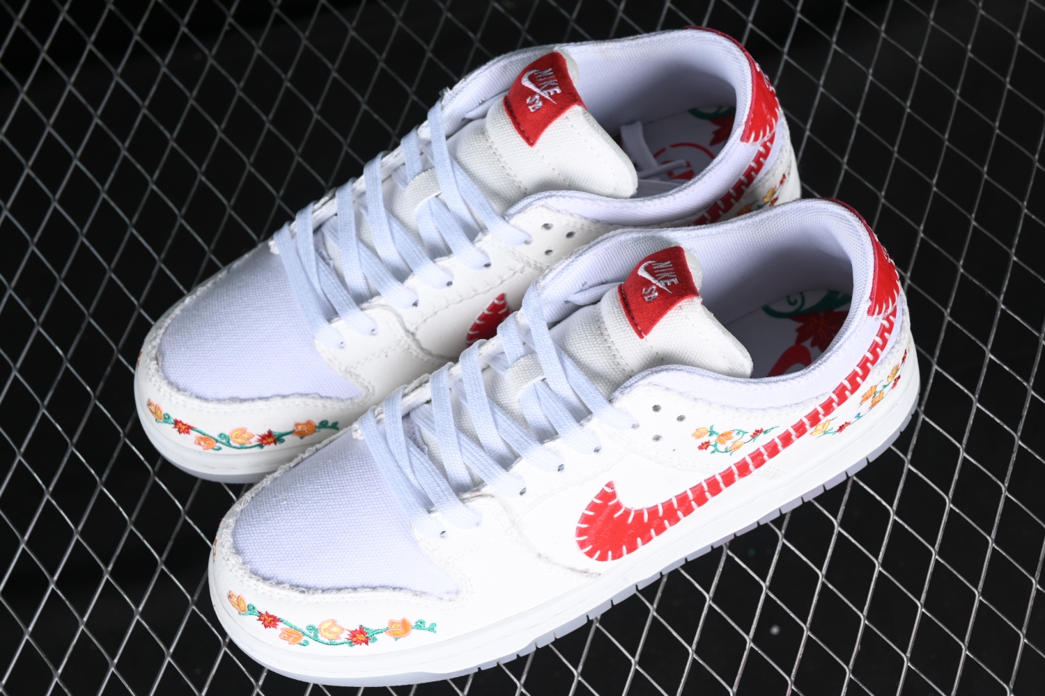Nike SB Dunk Low Decon N7 Opti Yellow University Red FD6951-700