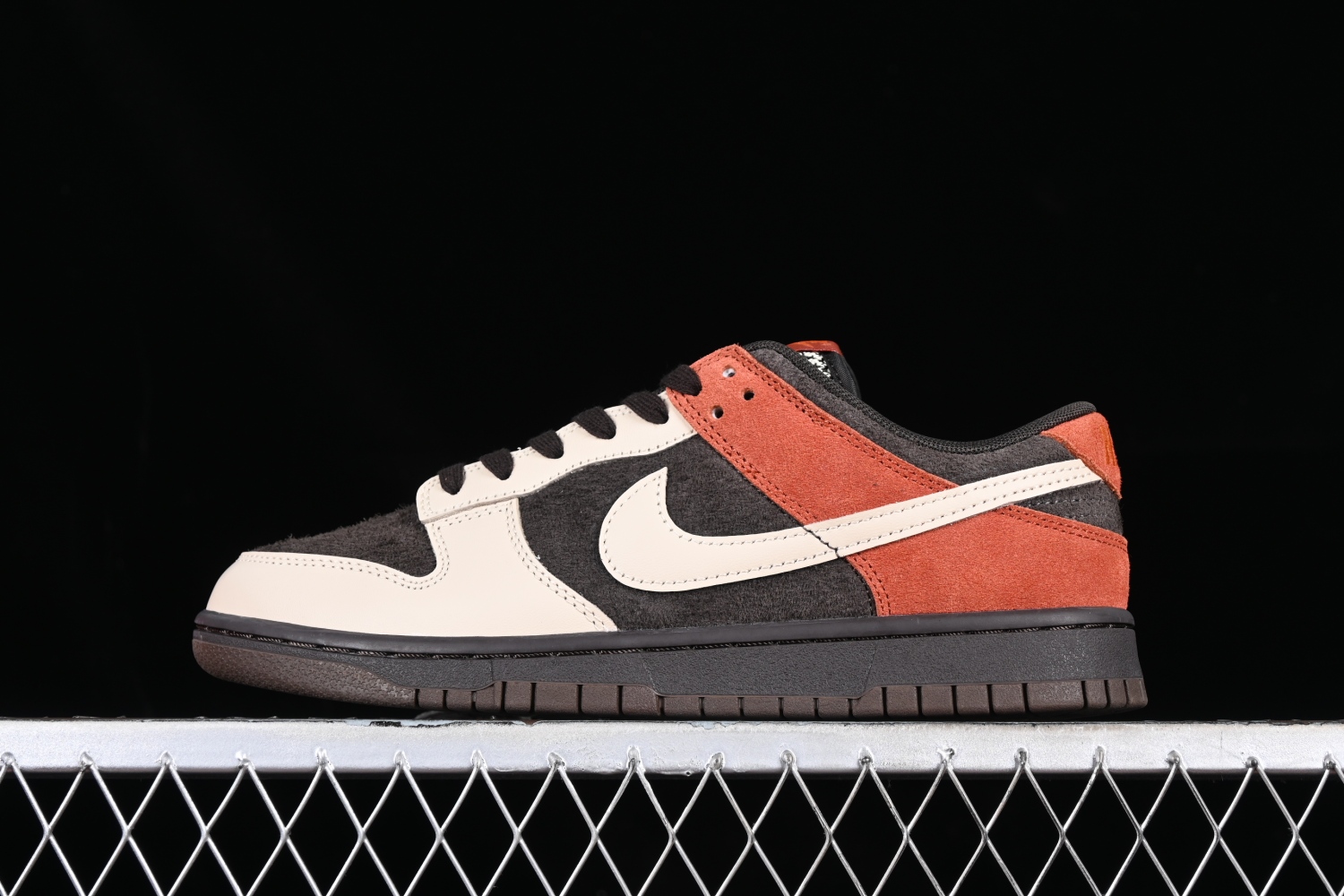 Nike Dunk Low Red Panda FV0395-200