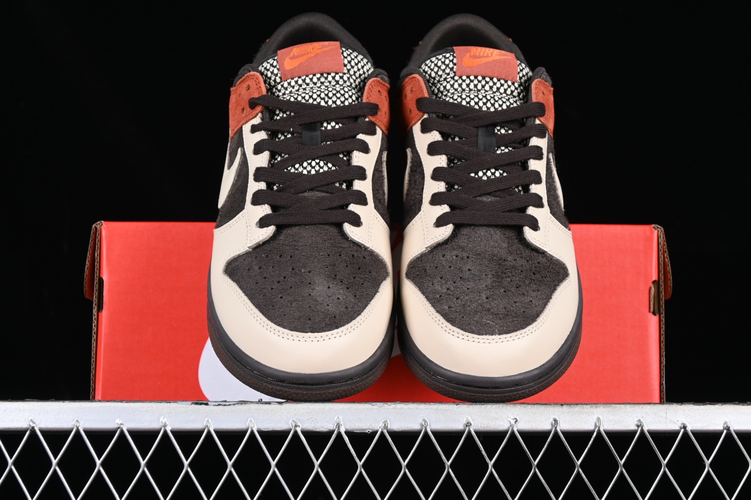 Nike Dunk Low Red Panda FV0395-200