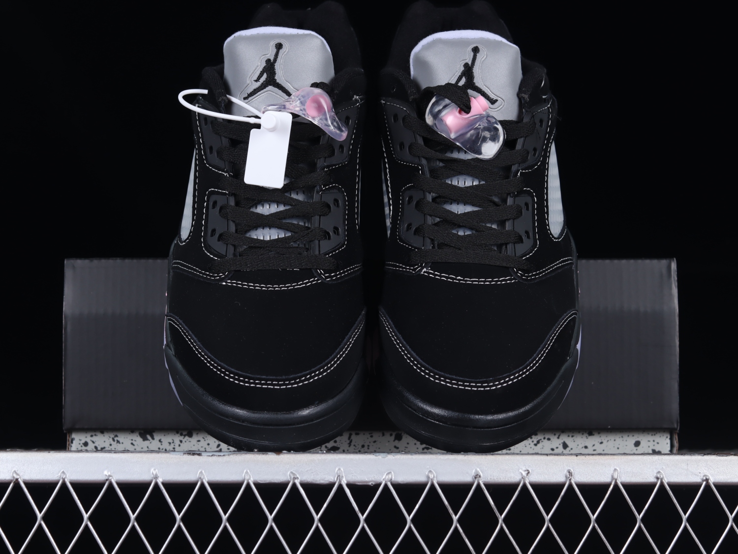 Jordan 5 Retro Low Dongdan DX4355-015
