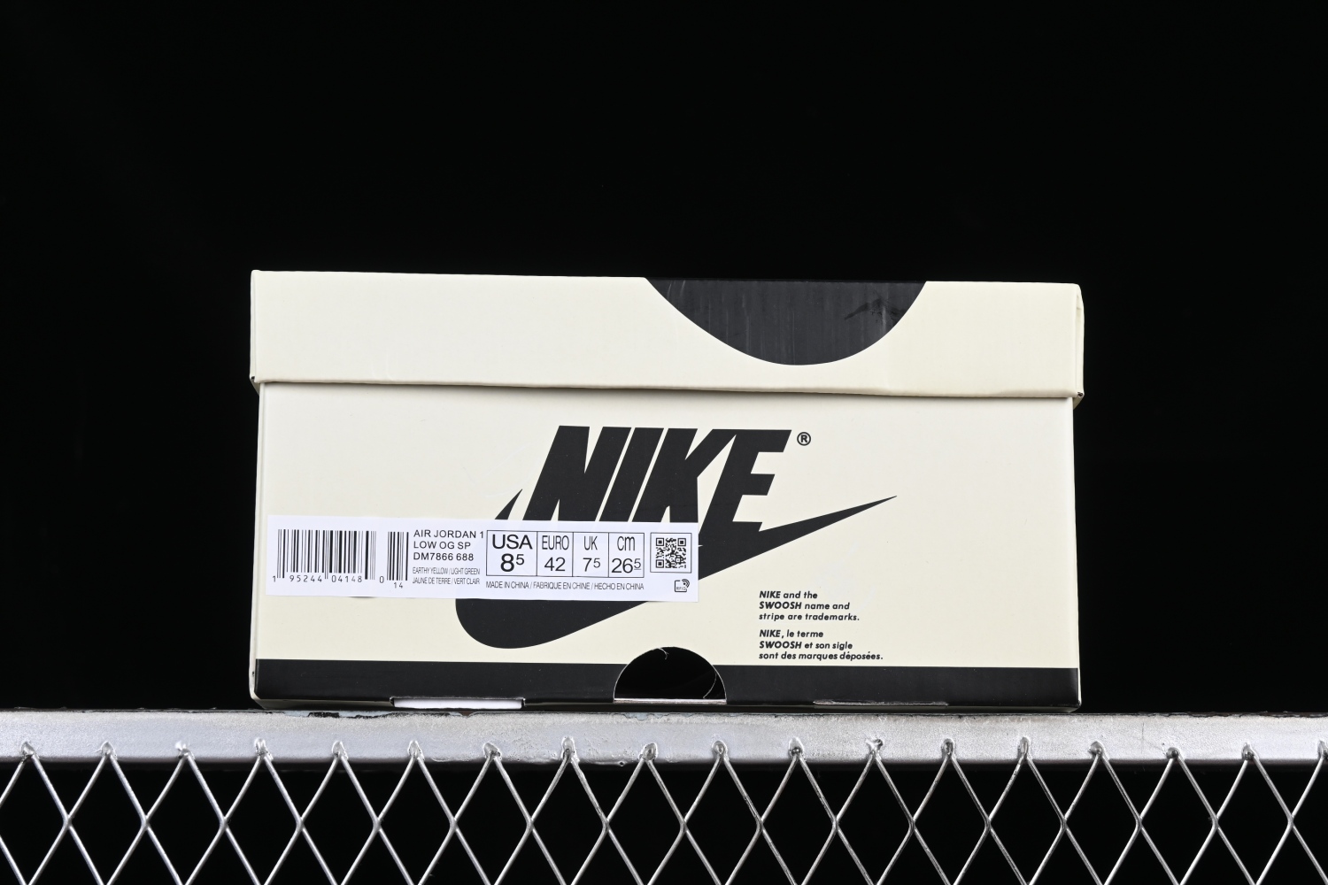 Travis Scott x Air Jordan 1 Low OG  DM7866-688
