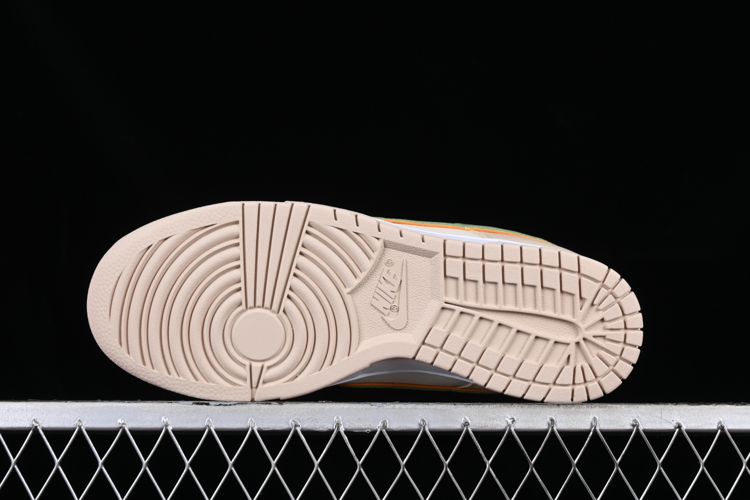 Nike Dunk Low Pale Ivory Oil Green FQ6869-131