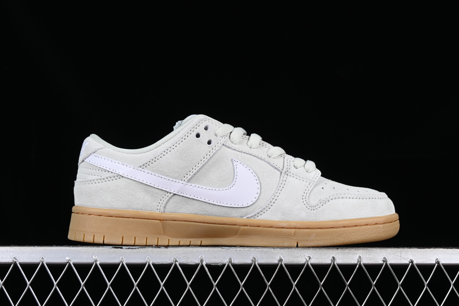 Nike SB Dunk Low Island Green Gum BQ6817-300