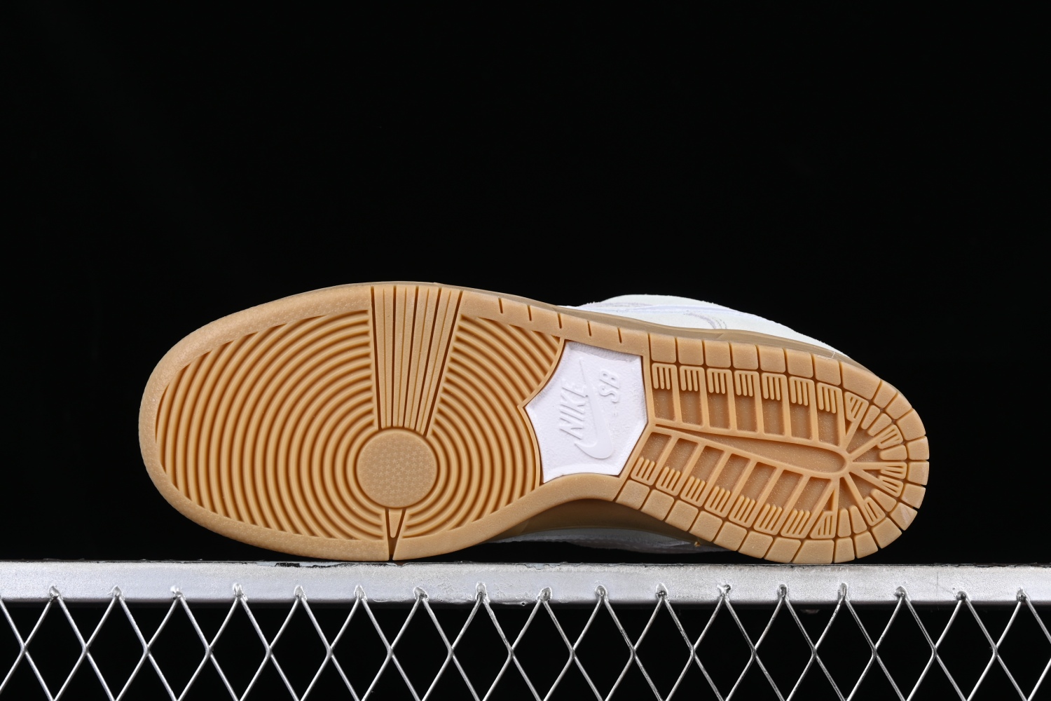 Nike SB Dunk Low Island Green Gum BQ6817-300