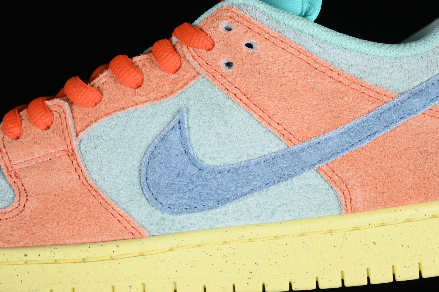 Nike SB Dunk Low Orange Emerald Rise DV5429-800