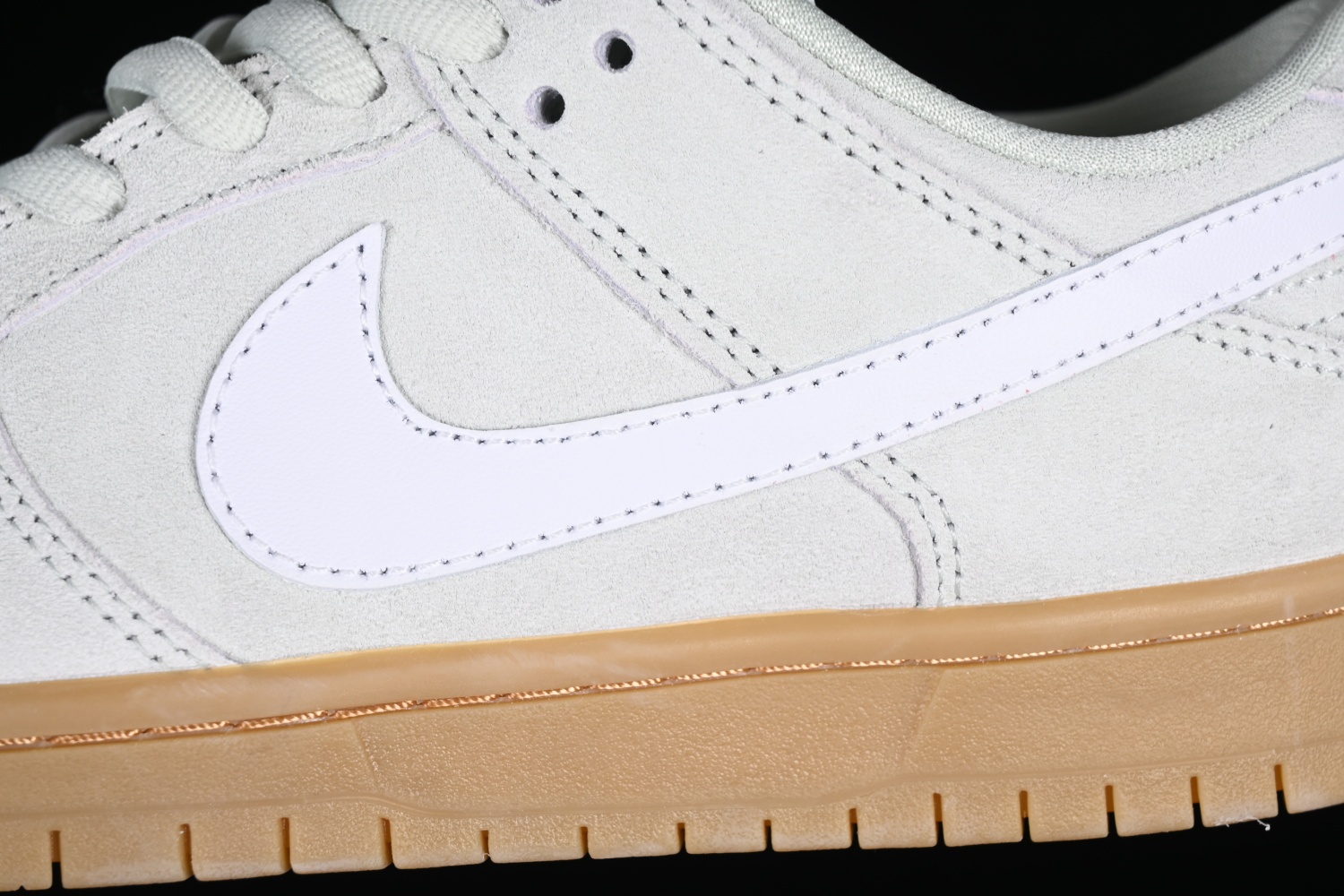 Nike SB Dunk Low Island Green Gum BQ6817-300