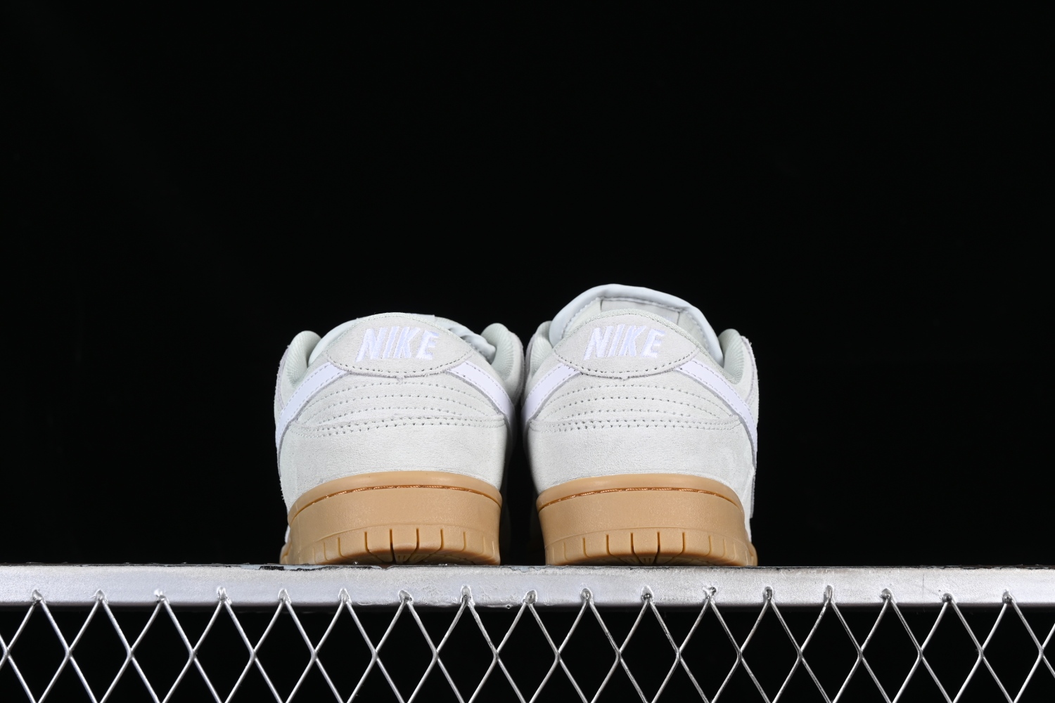 Nike SB Dunk Low Island Green Gum BQ6817-300