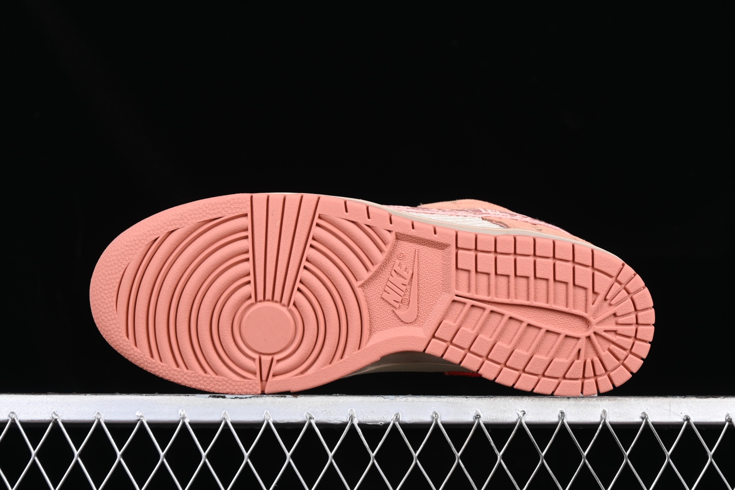 Nike Dunk Low SP What The CLOT FN0316-999