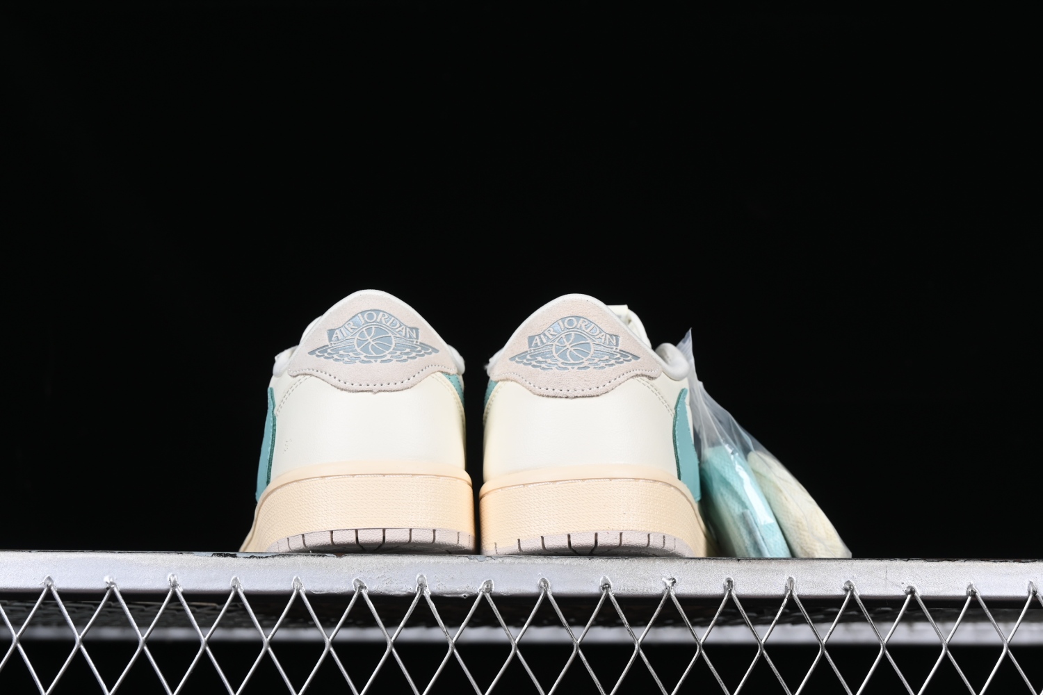 Jordan 1 Retro Low OG SP Travis Scott DM7866-102