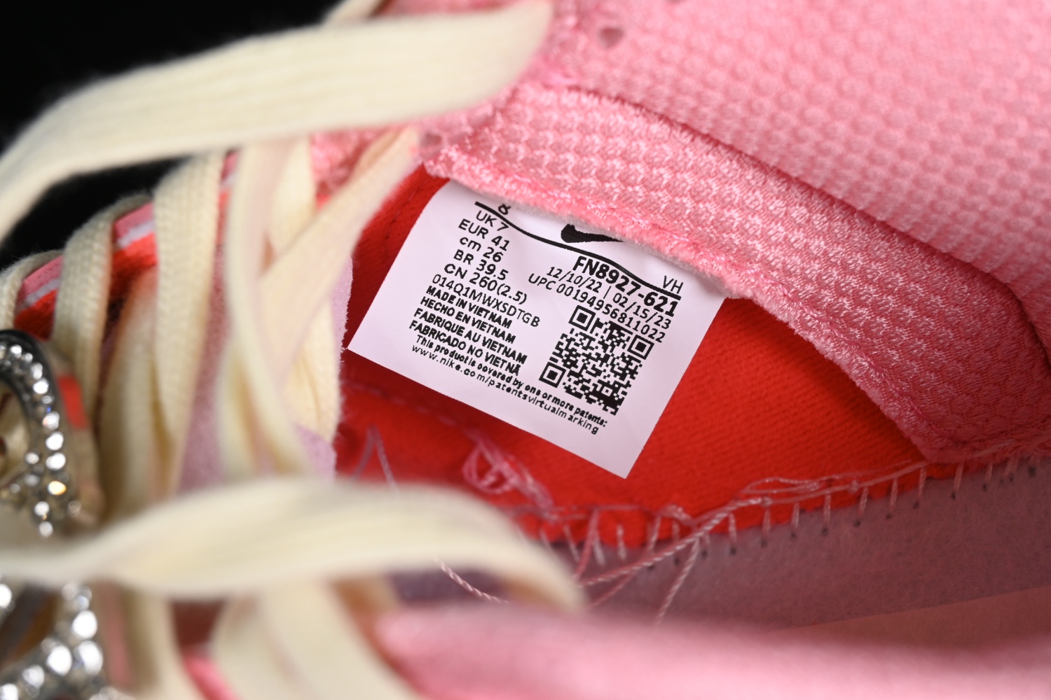 Nike Dunk Low LX Barbie FN8927-621