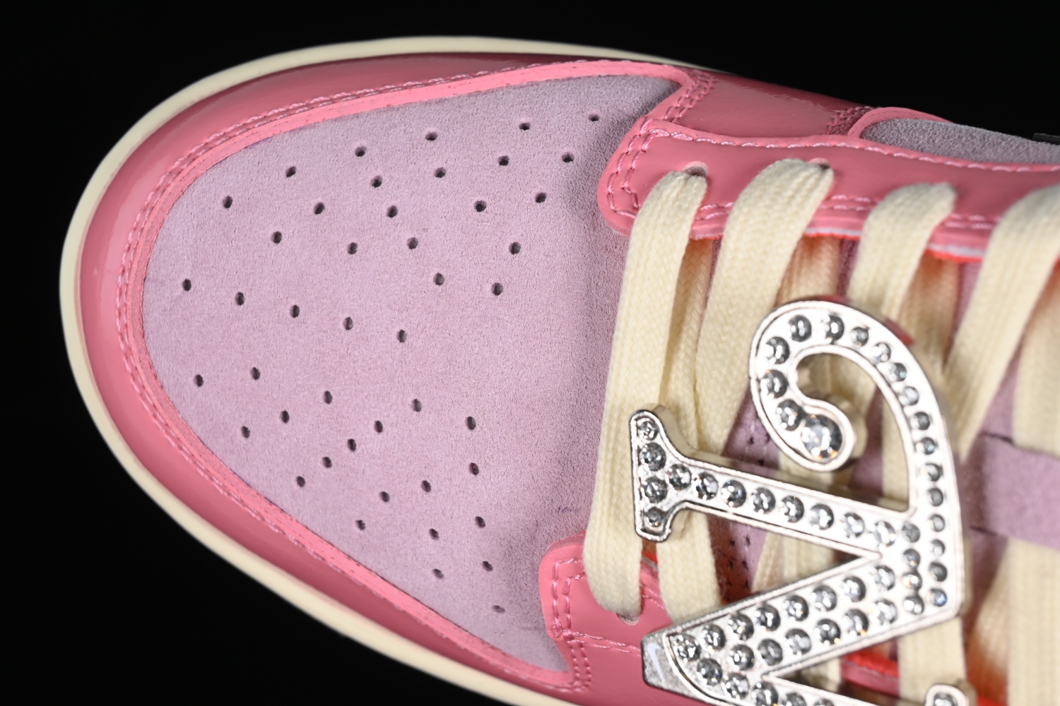 Nike Dunk Low LX Barbie FN8927-621