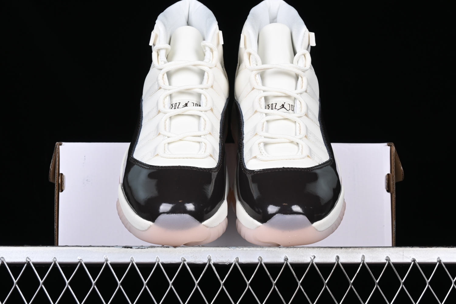 Jordan 11 Retro Neapolitan AR0715-101