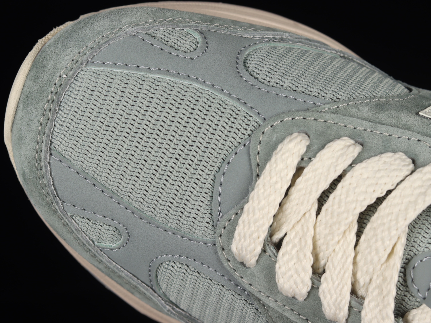 New Bal*nce 993 MiUSA Kith Pistachio MR993KH1