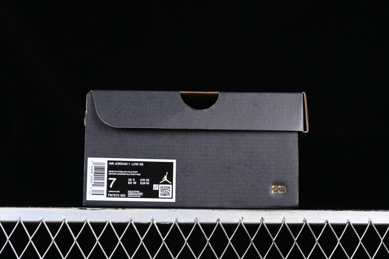 Jordan 1 Low SE WRMK Sashiko Denim FN7670-493