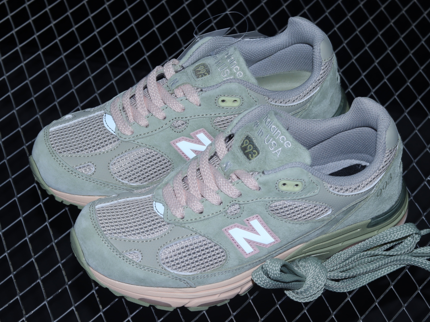 New Bal*nce 993 Joe Freshgoods Performance Art Sage MR993JG1