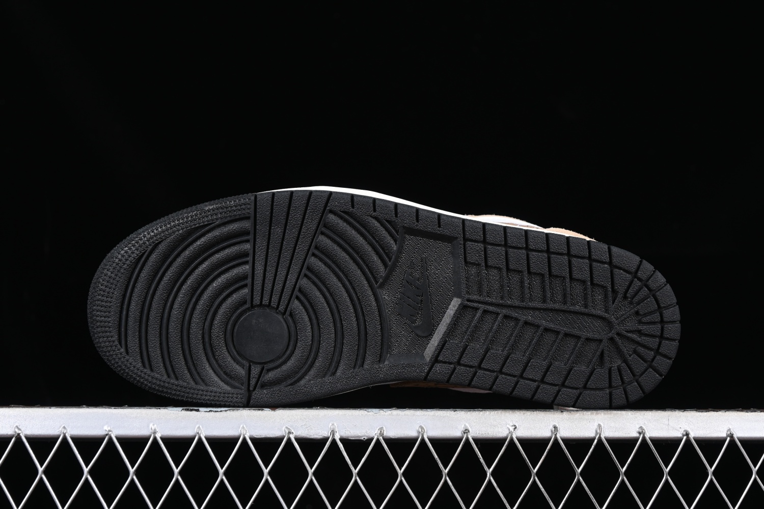 Jordan 1 Low SE Brown Elephant DZ4130-201