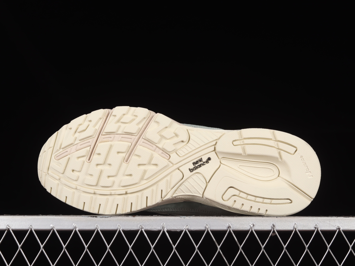 New Bal*nce 993 MiUSA Kith Pistachio MR993KH1