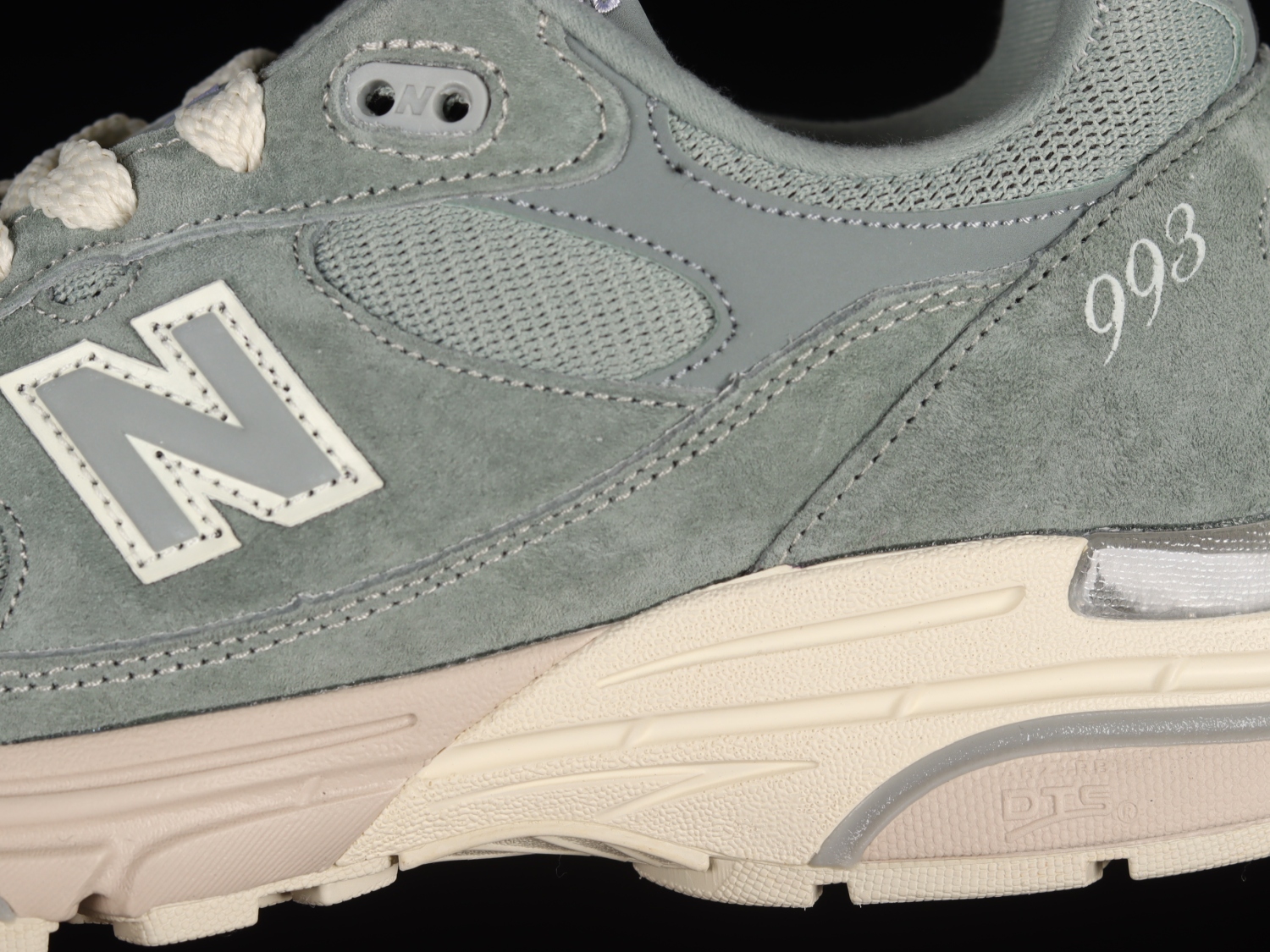 New Bal*nce 993 MiUSA Kith Pistachio MR993KH1